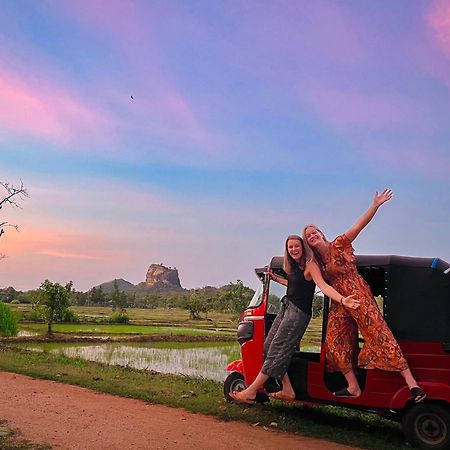 Lucky Villa สิกิริยา ภายนอก รูปภาพ